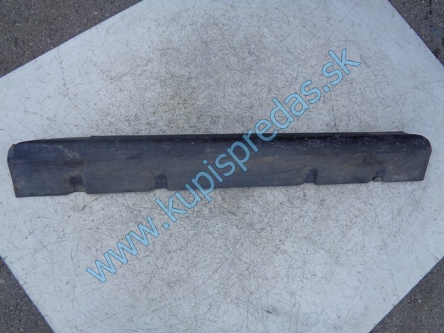 pravý plastový prah na suzuki jimny, 77541-81A00